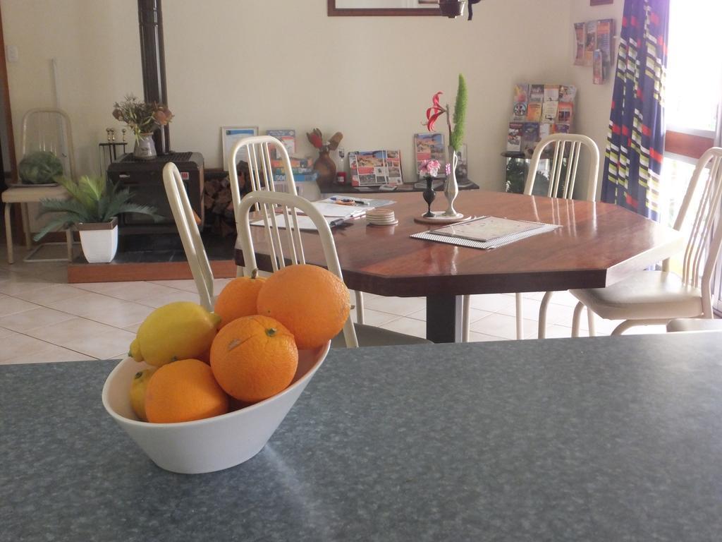 אליס ספרינגס Kathys Place Bed And Breakfast מראה חיצוני תמונה