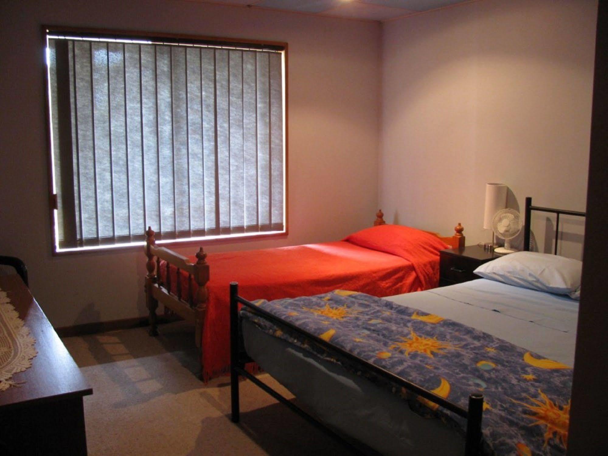 אליס ספרינגס Kathys Place Bed And Breakfast מראה חיצוני תמונה
