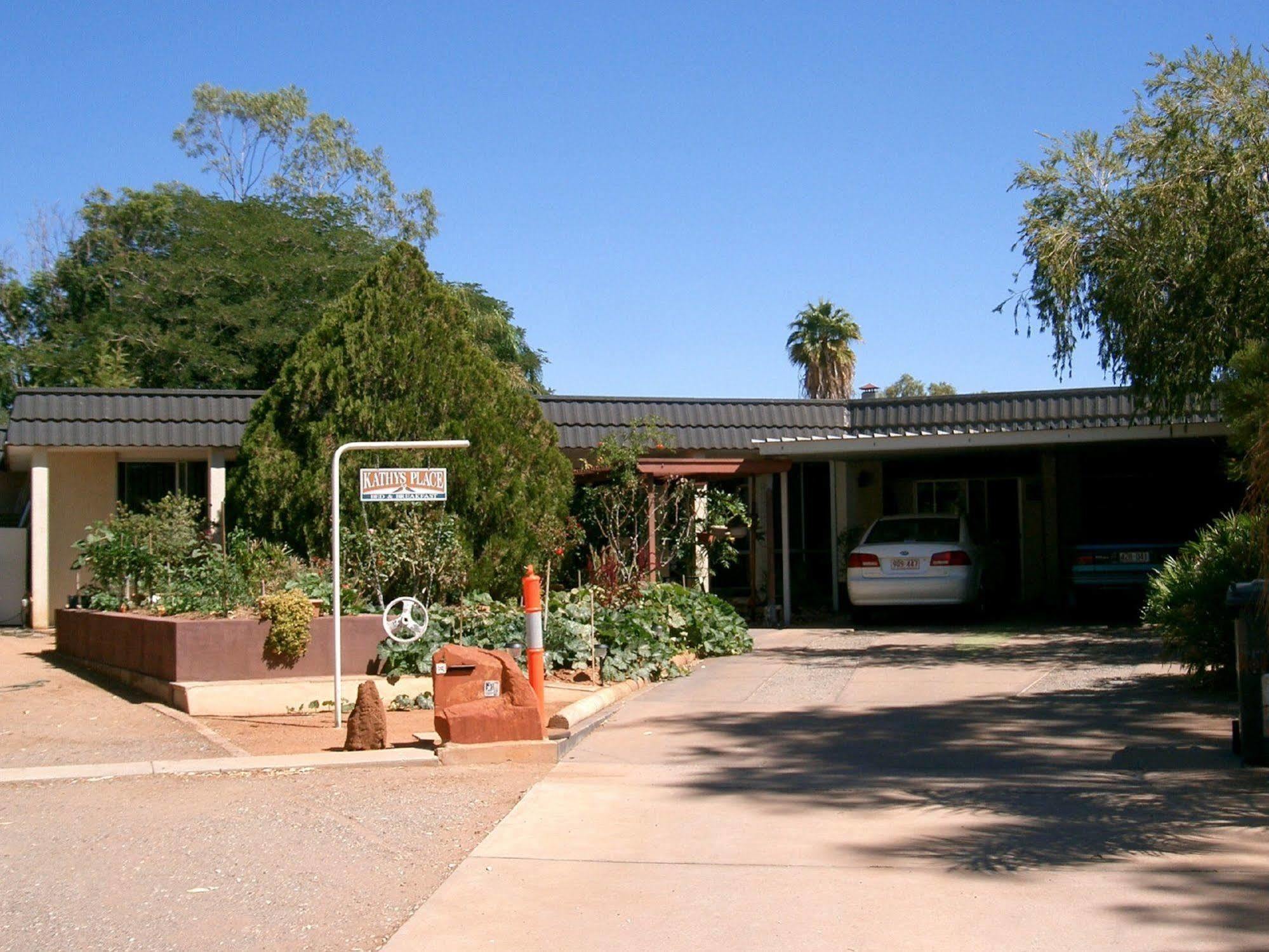 אליס ספרינגס Kathys Place Bed And Breakfast מראה חיצוני תמונה
